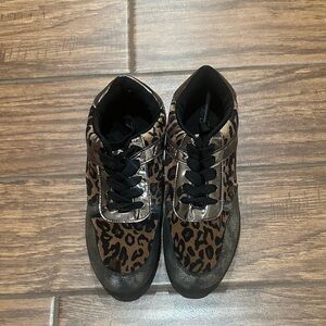 Forever by forever link cheetah tennis shoes size 8